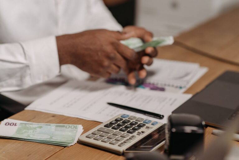 Budget public : distinguer prévision, autorisation et résultat